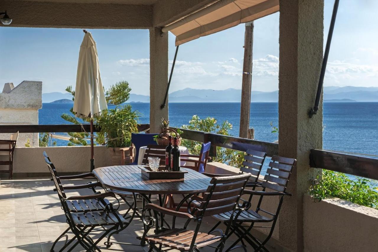 Villa Saronic Seafront Salamís Exterior foto