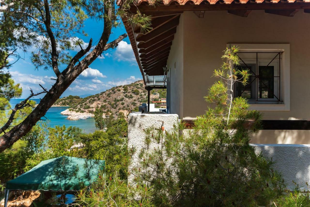 Villa Saronic Seafront Salamís Exterior foto